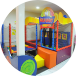 Imagem de um quadrado genérico com bordas arredondadas, em uma figure.